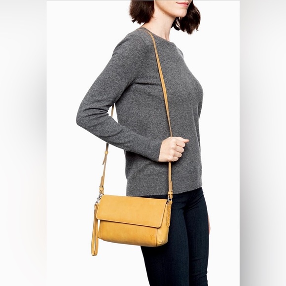 ✨New FRYE Reed Flap Leather Crossbody Bag Sunflower - Picture 11 of 11